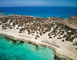 Île Chrissi : eaux tropicales et plages dorées